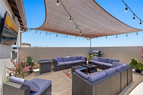 527 S Motif St, Anaheim, CA, 92805-4749 | Card Image