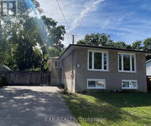 28 Pleasant Avenue, East Gwillimbury (Holland Landing), ON, L9N1J9 | Card Image