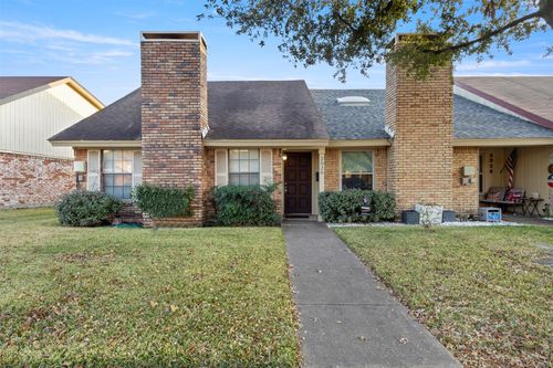 2026 Towngate Dr, Garland, TX, 75041-4827 | Card Image