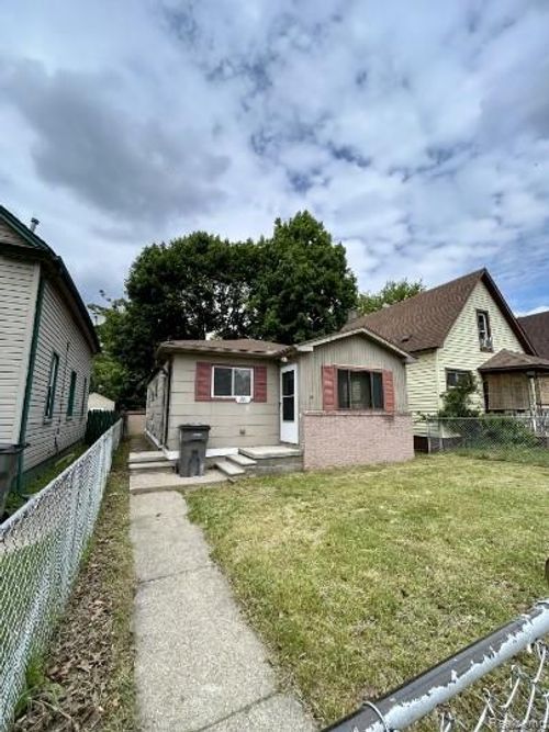 35 E Charlotte St, Ecorse, MI, 48229-1754 | Card Image