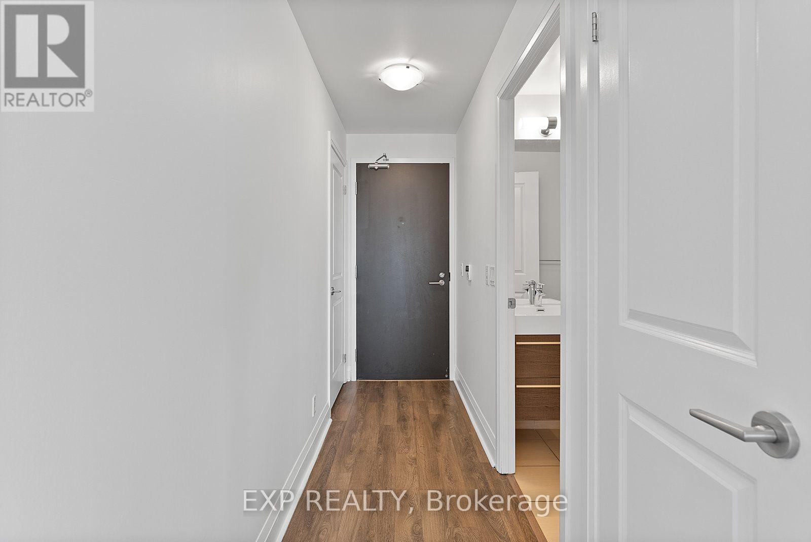 Residential Lease in Toronto (Islington-City Centre West) 3