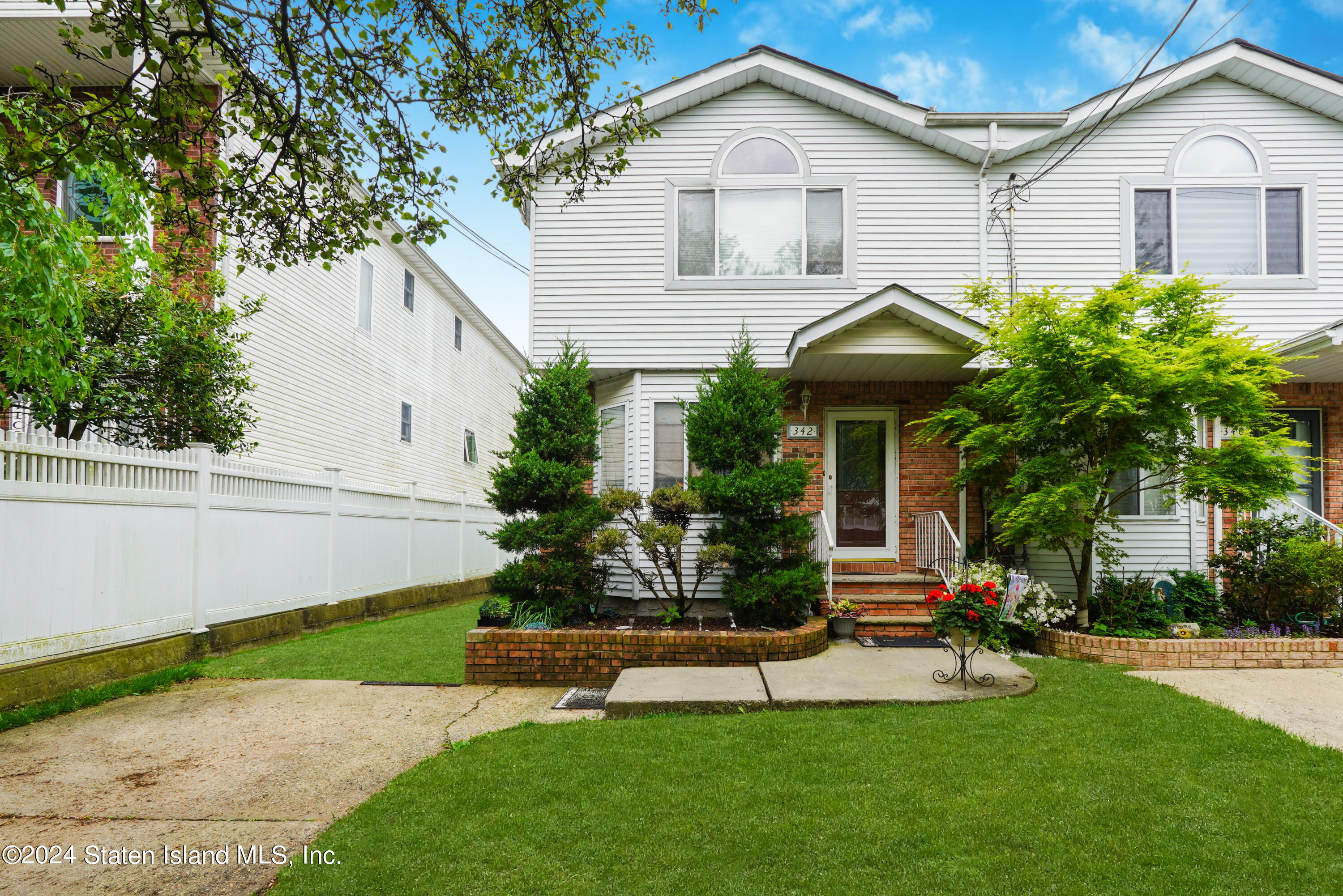 Loretto St, Staten Island, NY 10307