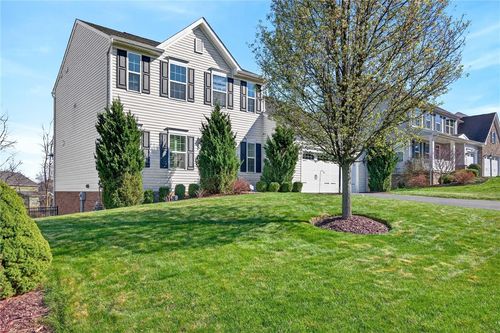 107 Berkshire Ct, Pittsburgh, PA, 15237-1341 | Card Image