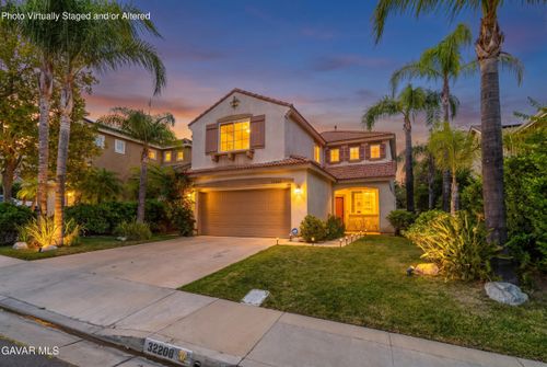 32208 Big Oak Ln, Castaic, CA, 91384-4107 | Card Image