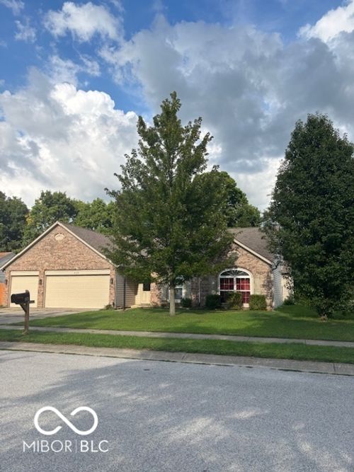 6115 Timberland Way, Indianapolis, IN, 46221-4553 | Card Image