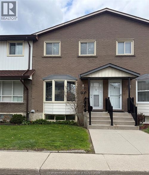 2-241 Limeridge Rd W, Hamilton, ON, L9C2V4 | Card Image