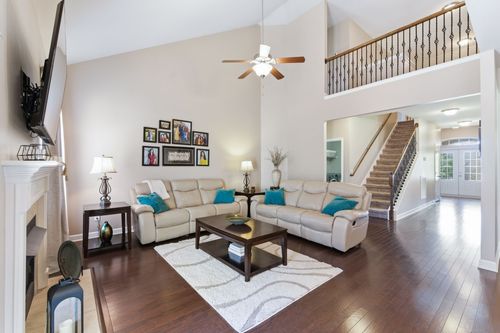 4127 Oakstone Dr, Smyrna, TN, 37167-8406 | Card Image