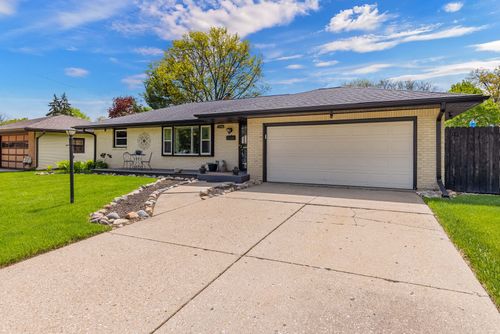 4615 Newcastle Rd, Rockford, IL, 61108-7713 | Card Image