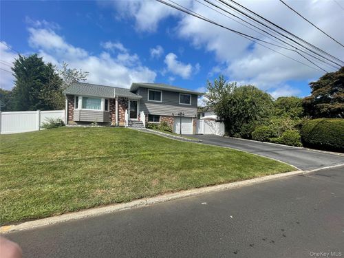 506 Dewitt Ave, North Babylon, NY, 11703-2102 | Card Image