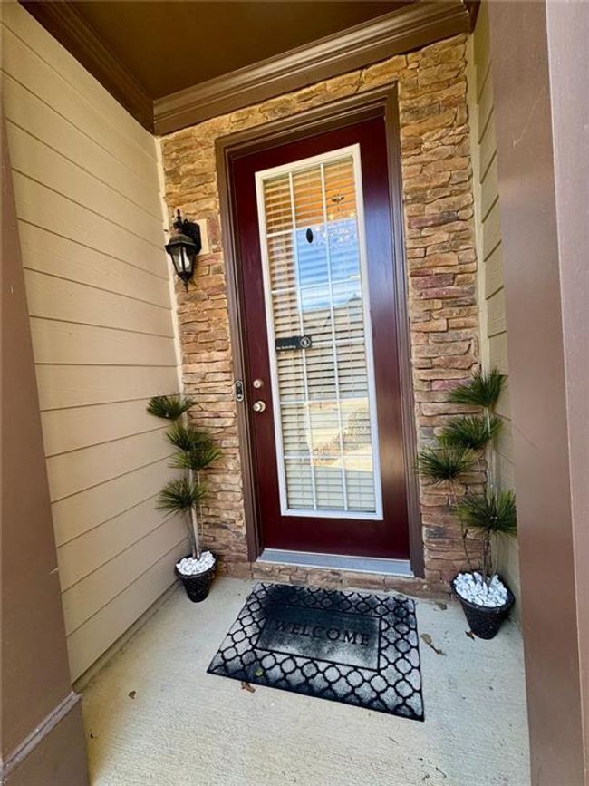 6642 Story Cir, Townhouse with 3 bedrooms, 3 bathrooms and 2 parking in Norcross GA | Image 6