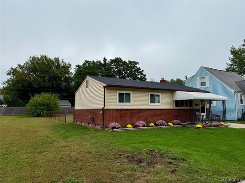 5221 Woodward St, Wayne, MI, 48184-2047 | Card Image