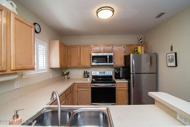 202 - 1800 The Greens Way, Condo with 3 bedrooms, 2 bathrooms and null parking in Jacksonville Beach FL | Image 11
