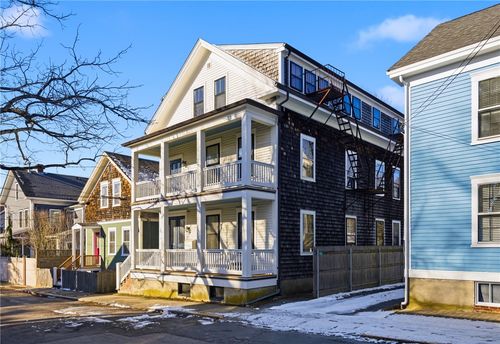 4-19 Walnut St, Newport, RI, 02840-1959 | Card Image