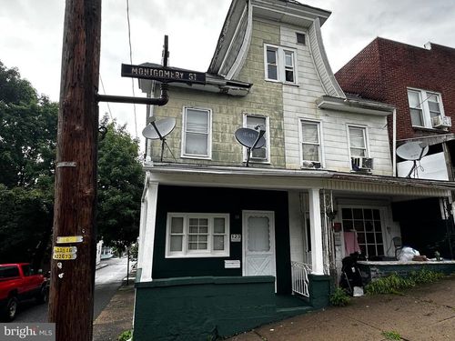 123 W Montgomery St, SHAMOKIN, PA, 17872-6301 | Card Image