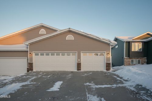 5017 Hudson St, Bismarck, ND, 58503-5015 | Card Image