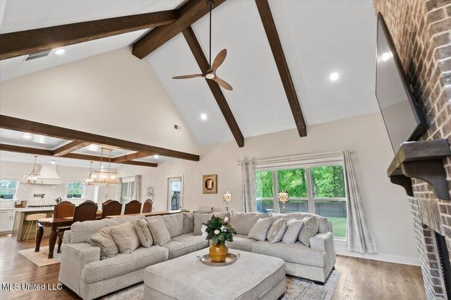 Open floor plan | Image 5