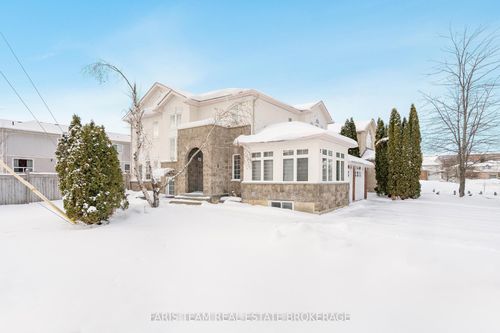 2 Vanessa Dr, Orillia, ON, L3V7Y8 | Card Image