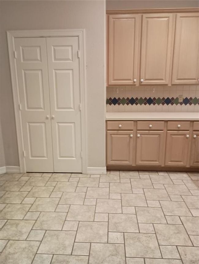 Kitchen Pantry | Image 6