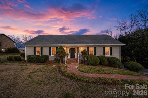 3718 Club House Dr Ne, Conover, NC, 28613-9456 | Card Image