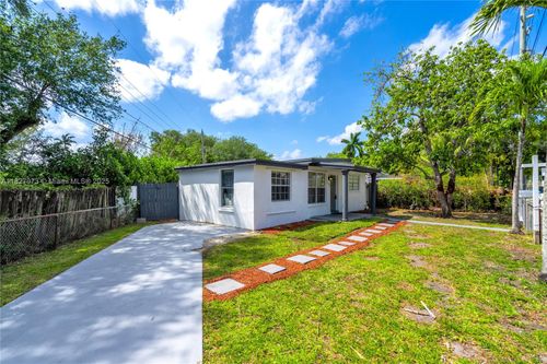 3494 Sw 56th Ave, West Park, FL, 33023-6841 | Card Image