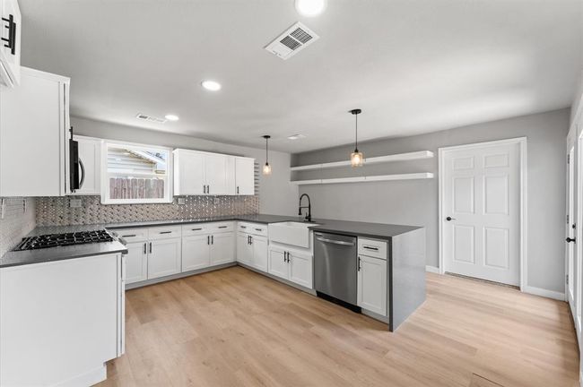 5210 Verdome Ln, House other with 3 bedrooms, 2 bathrooms and 1 parking in Houston TX | Image 9