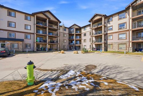 4102-60 Panatella St Nw, Calgary, AB, T3K0M4 | Card Image