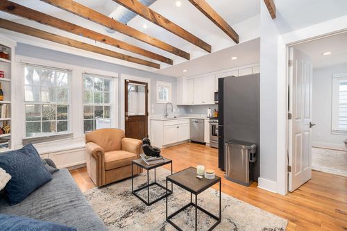 381 Sumter St, Charleston, SC, 29403-4640 | Card Image