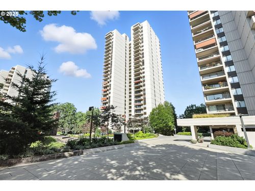 2221 Sw 1st Ave, Portland, OR, 97201-5061 | Card Image