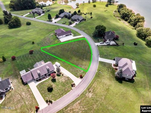 4021 Paradise Dr, Mooresburg, TN, 37811-2690 | Card Image