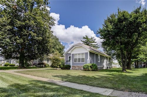 506 W Pearl St, Jerseyville, IL, 62052-1523 | Card Image