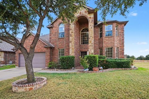 10041 Red Bluff Ln, Fort Worth, TX, 76177-7402 | Card Image