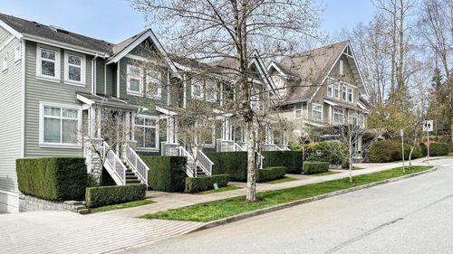 7425 Columbia St, Vancouver, BC, V5X4X4 | Card Image