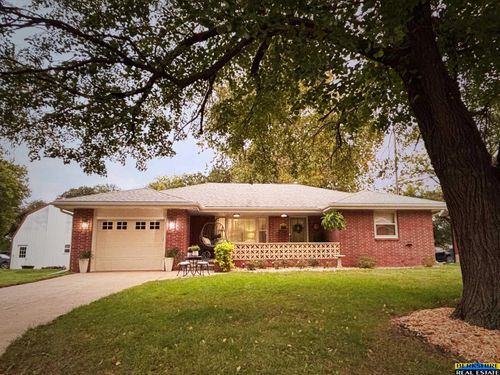 510 S School St, Wilber, NE, 68465-3175 | Card Image
