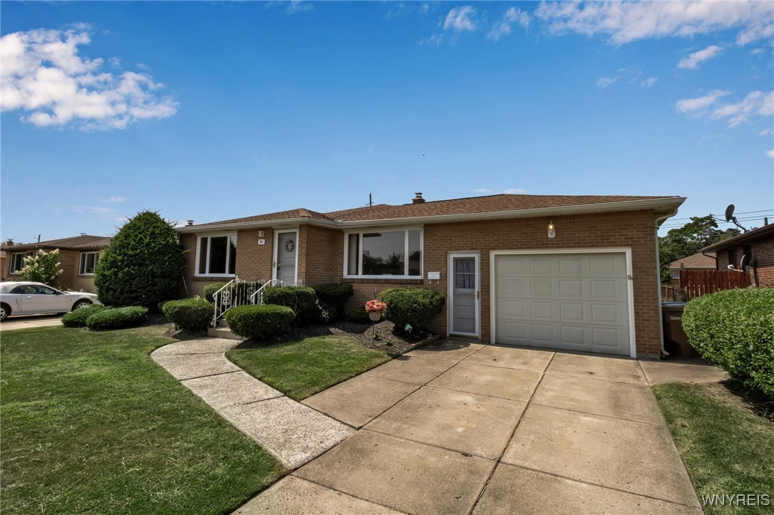 Joanne Ln, Buffalo, NY 14227