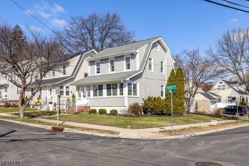 4 Peru Rd, Clifton, NJ, 07012-1625 | Card Image