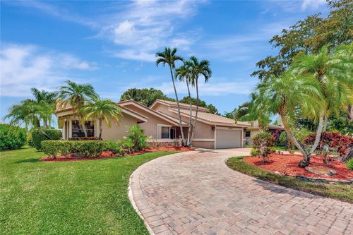 1988 Nw 112th Ave, Coral Springs, FL, 33071-5757 | Card Image