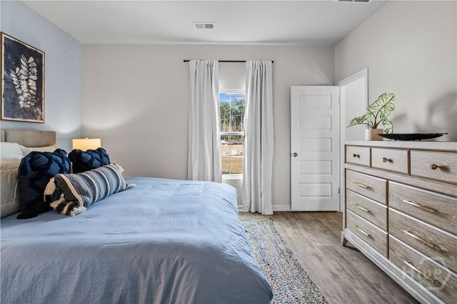 *Model home photography is for reference purposes only. Does not depict actual home. | Image 9