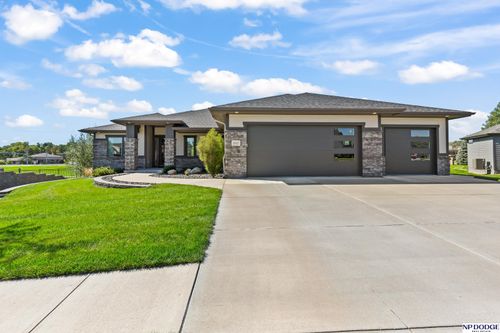 843 Arbor Dr, Blair, NE, 68008-4201 | Card Image