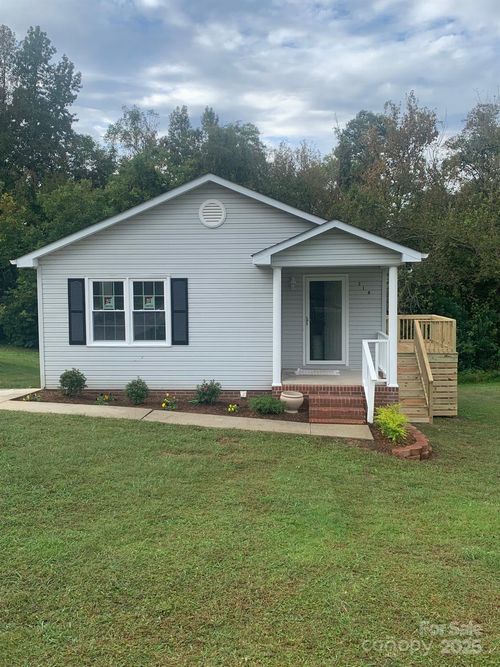 216 E Alabama Ave, Bessemer City, NC, 28016-2605 | Card Image