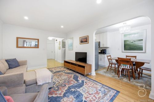 30-25 34th St, Astoria, NY, 11103-5101 | Card Image