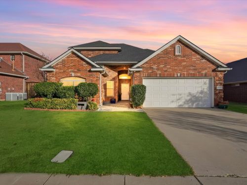 8320 Bandelier Trl, Fort Worth, TX, 76137-4968 | Card Image