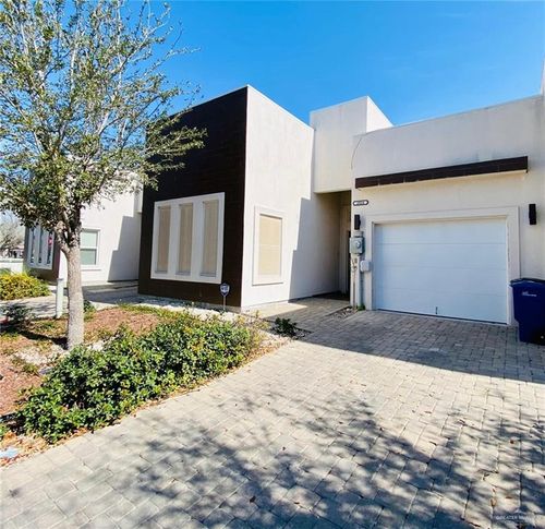 2924 N 51st Street, McAllen, TX, 78501 | Card Image