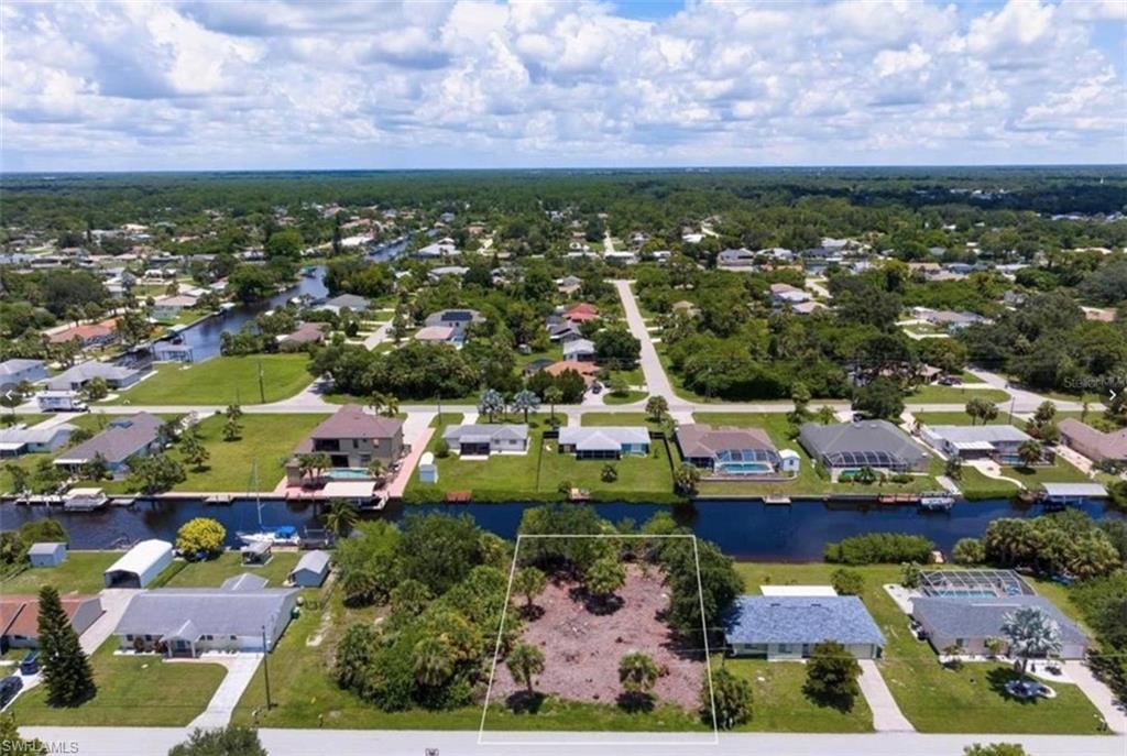Land in PORT CHARLOTTE 4