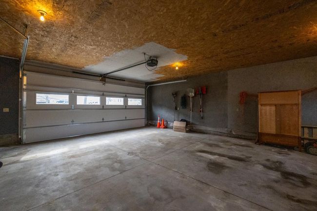 Garage | Image 48