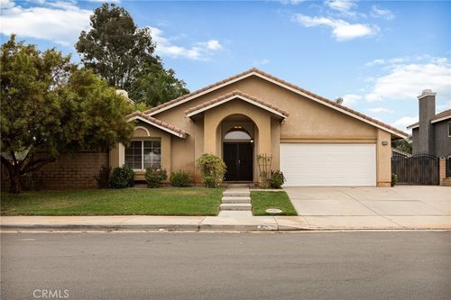 860 Hurstland, Beaumont, CA, 92223 | Card Image