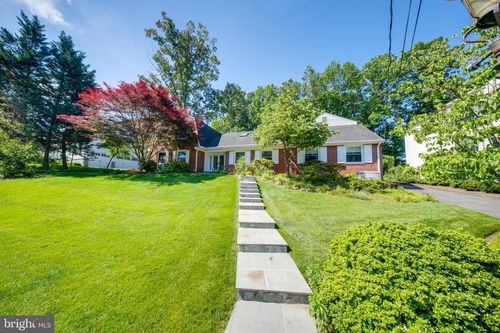 1440 Highwood Dr, MCLEAN, VA, 22101-2520 | Card Image
