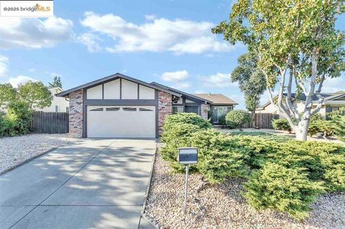 817 Basalt Way, Antioch, CA, 94509 | Card Image