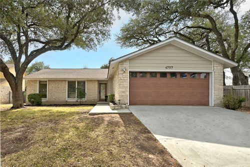 4707 Whispering Valley Dr, Austin, TX, 78727-6837 | Card Image