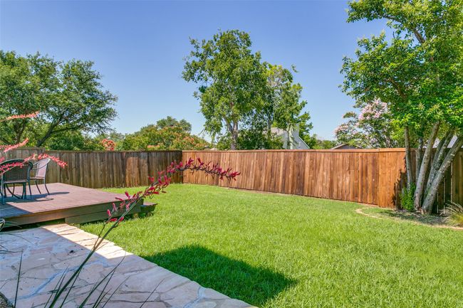 Plenty of green space. | Image 24