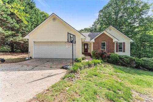 413 Rolling Meadows Dr, Cleveland, GA, 30528-8823 | Card Image